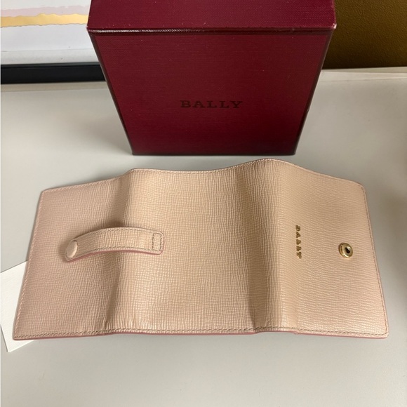 Bally Blush Pink Women's TriFold Compact Wallet - EUC - Picture 4 of 16